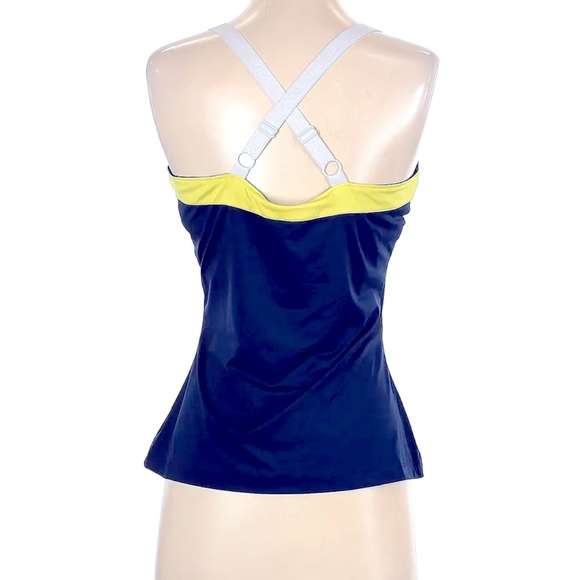 Fila criss cross tank top Size Small - Picture 2 of 2